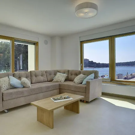 Beautiful By The Sea Villa *